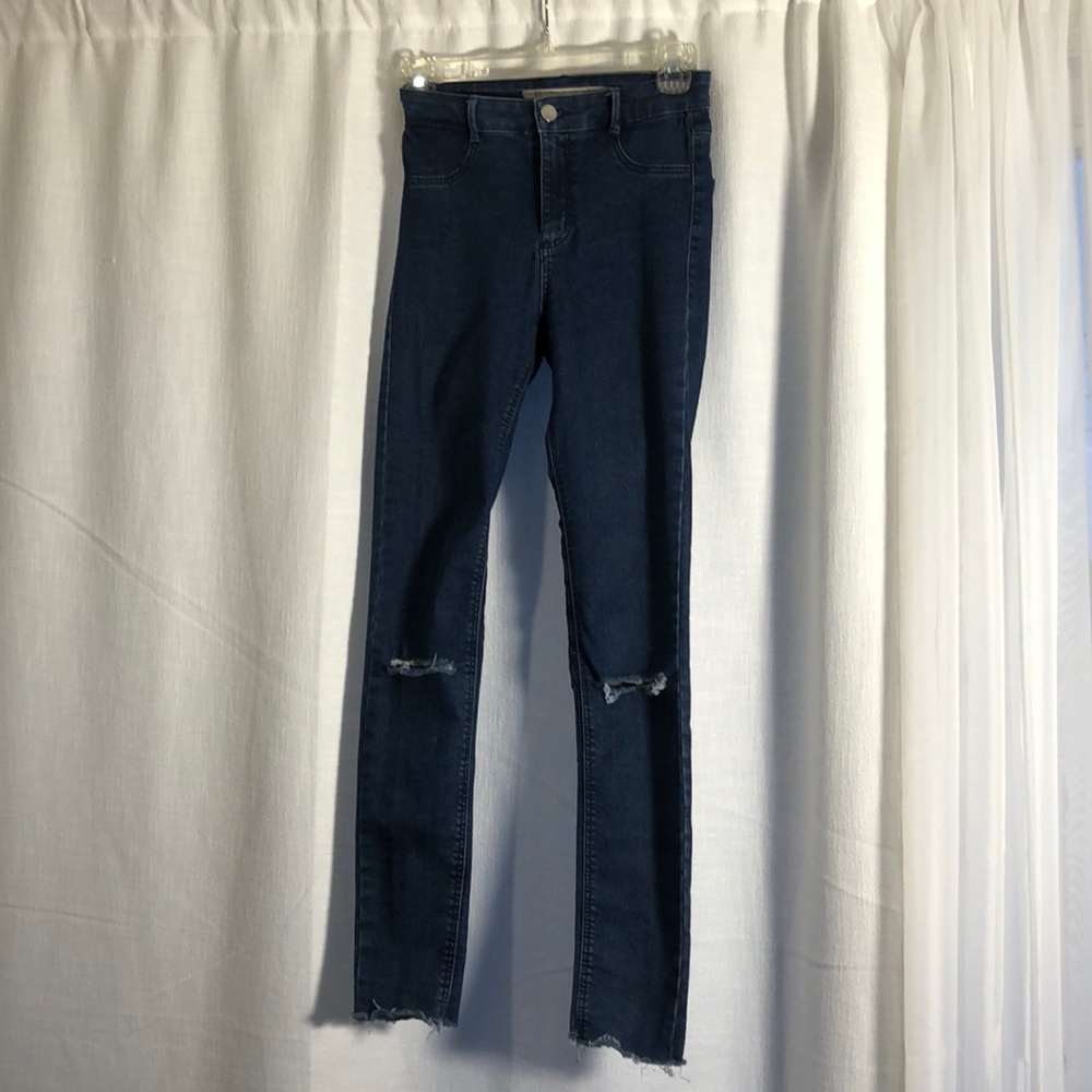 Skinny blue jeans